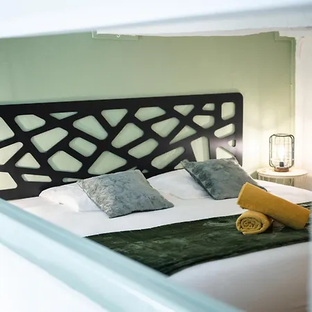 Spacieux Loft & Central- Vieux Apartment Nizza