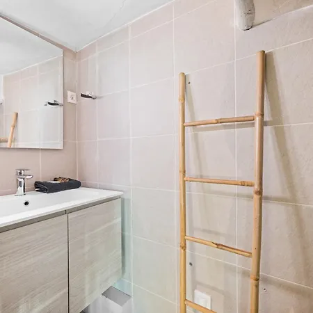 Spacieux Loft & Central- Vieux Appartement